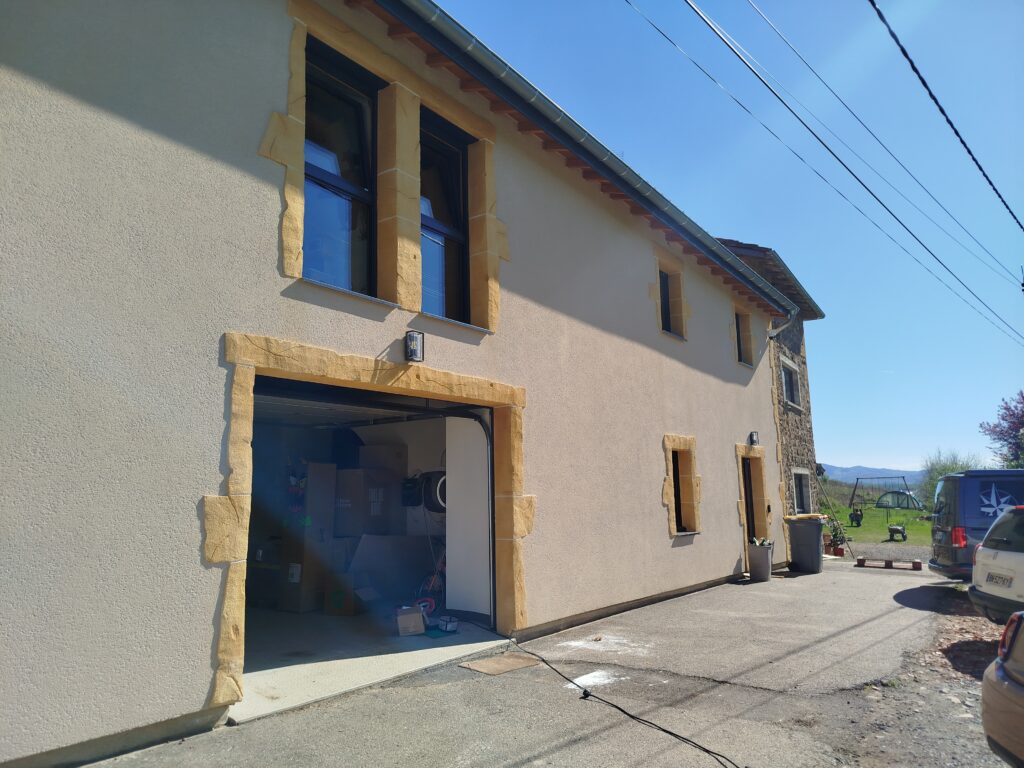 Façade et reconstitution modénature pierre