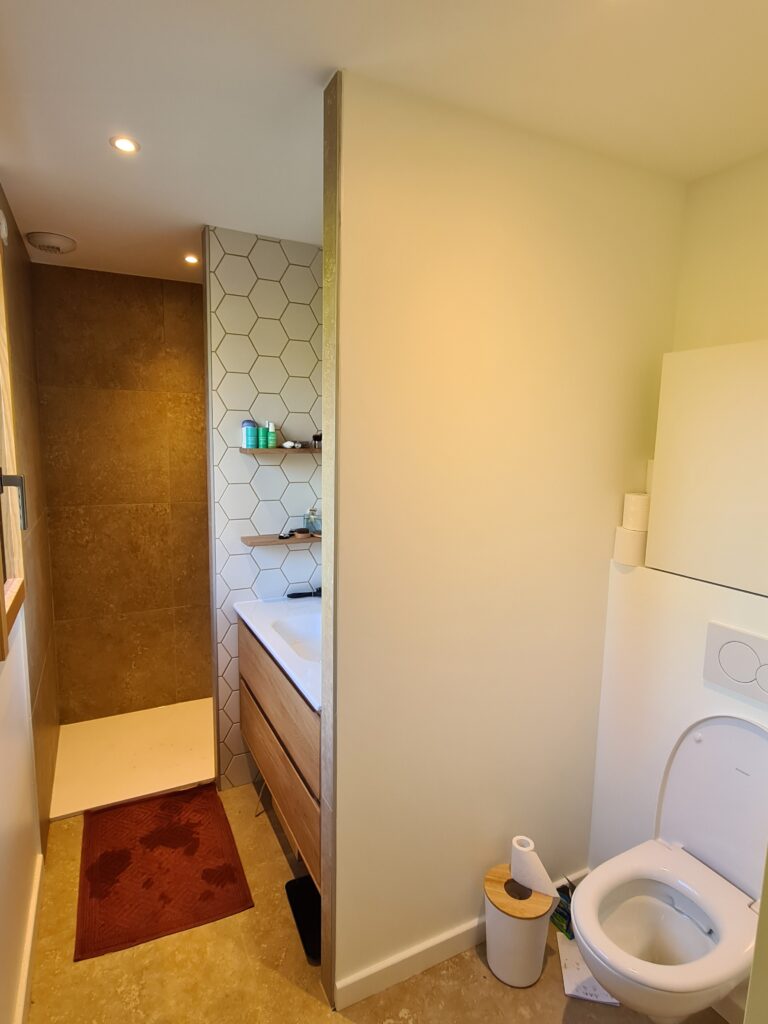 Création d'une salle de bain parentale